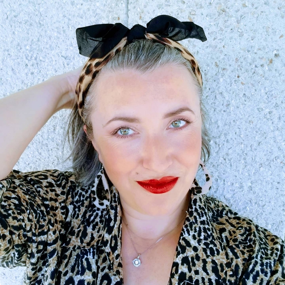 Meet your‎ Posher, Isabella